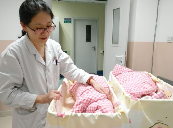 孕妇游泳